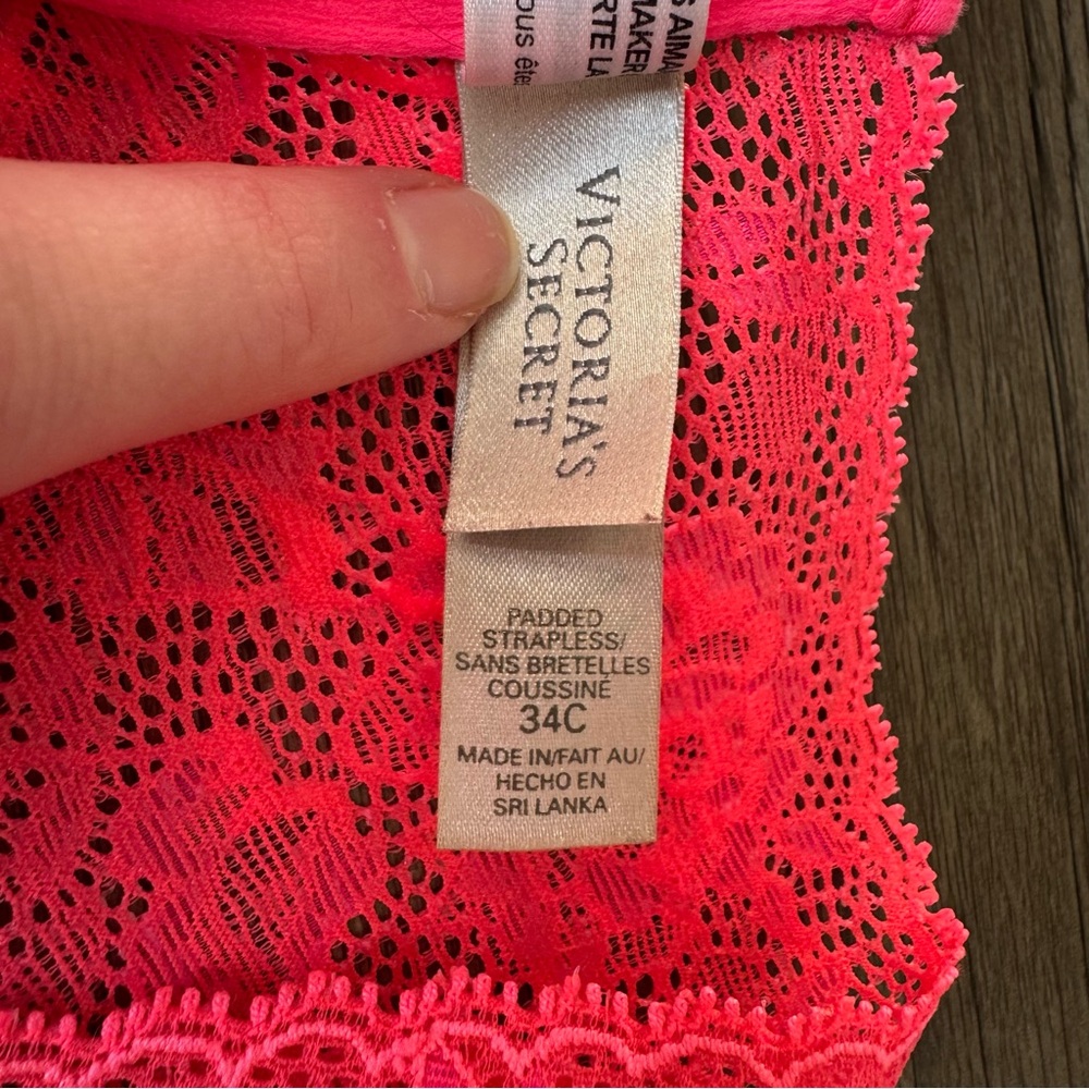 Victoria’s Secret Strapless Push-Up Bra 34C Hot Pink Lace w/ Swarovski Crystals - Picture 7 of 8